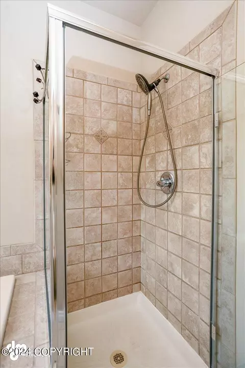 Bath - 3949 E Serendipity Loop, Wasilla, AK 99654 photo 7 of 14