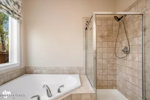 Bath - 3949 E Serendipity Loop, Wasilla, AK 99654 photo 6 of 14