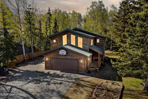 3320 Seawind Dr, Anchorage, AK 99516