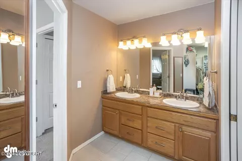Bath - 16511 Nicoli Way, Eagle River, AK 99577 photo 3 of 5