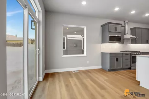 8761 Chalk Hill Loop, Anchorage, AK 99502 photo 11