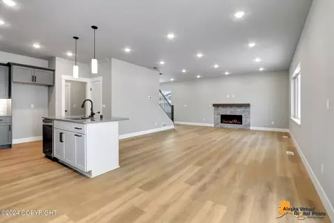 8761 Chalk Hill Loop, Anchorage, AK 99502 photo 5