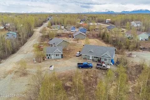 15840 W Hess Ln, Wasilla, AK 99654