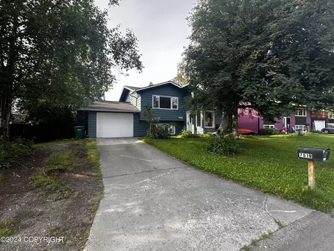 7519 Island Dr, Anchorage, AK 99504
