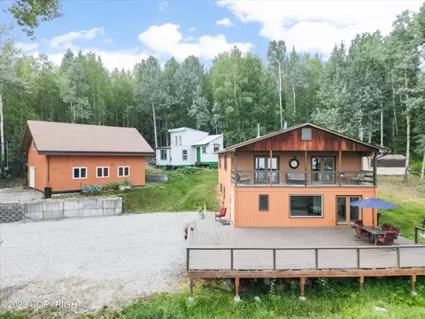 3752 Mariposa Ln, Fairbanks, AK 99709