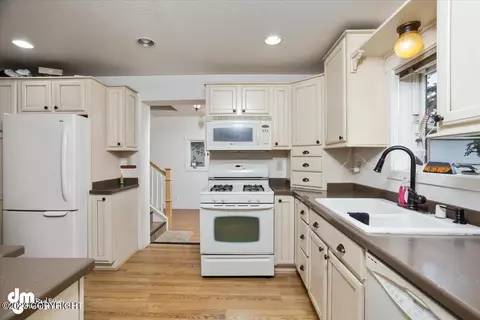 Kitchen - 3201 E Fairview Loop, Wasilla, AK 99654 photo 1 of 7