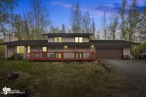 1375 N Old Towne Dr, Palmer, AK 99645