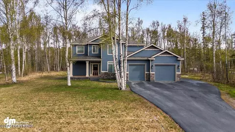 8226 E Wolf Creek Rd, Wasilla, AK 99654