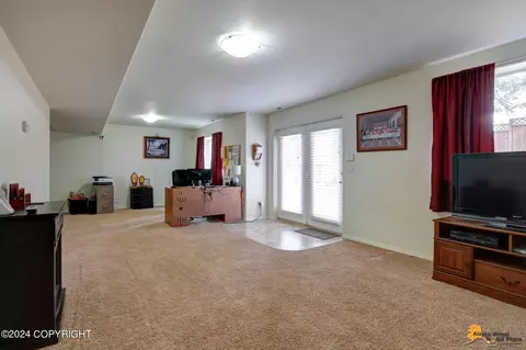 8718 Mendocino Cir, Eagle River, AK 99577 photo 32