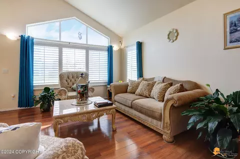 8718 Mendocino Cir, Eagle River, AK 99577 photo 6