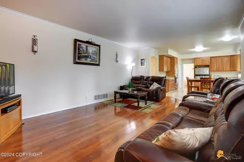 8718 Mendocino Cir, Eagle River, AK 99577 photo 15