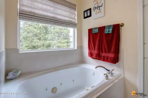 8718 Mendocino Cir, Eagle River, AK 99577 photo 23