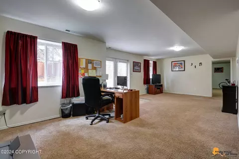 8718 Mendocino Cir, Eagle River, AK 99577 photo 31