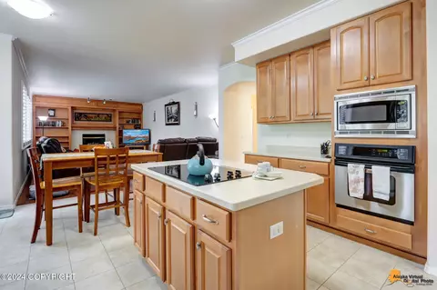 8718 Mendocino Cir, Eagle River, AK 99577 photo 9