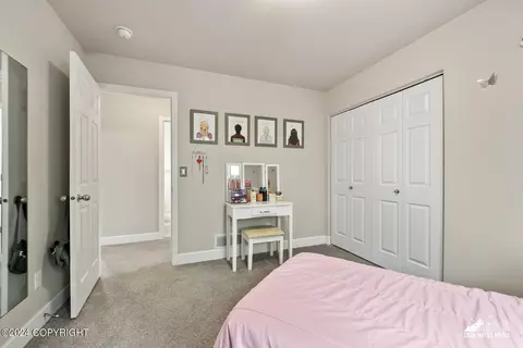 Bedroom - 13568 Charmley Cir, Eagle River, AK 99577 photo 7 of 9