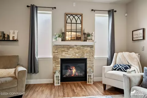 Living - 13568 Charmley Cir, Eagle River, AK 99577 photo 3 of 6