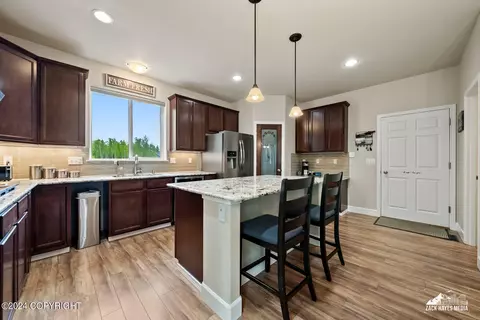 Kitchen - 13568 Charmley Cir, Eagle River, AK 99577 photo 2 of 12
