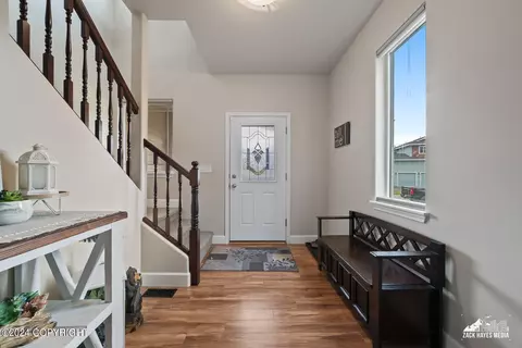Entry Way - 13568 Charmley Cir, Eagle River, AK 99577 photo 2 of 5