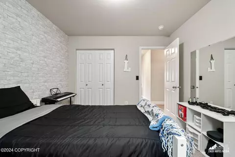 Bedroom - 13568 Charmley Cir, Eagle River, AK 99577 photo 5 of 9