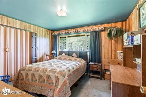 Bedroom - 22557 Willow Fishhook Rd, Willow, AK 99688 photo 1 of 4
