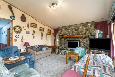 Living - 22557 Willow Fishhook Rd, Willow, AK 99688 photo 1 of 7