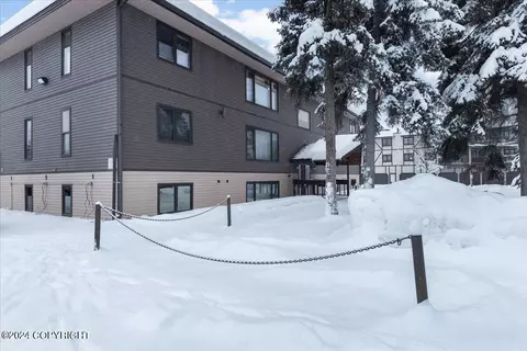 28 Glacier Ave # 5, Fairbanks, AK 99701