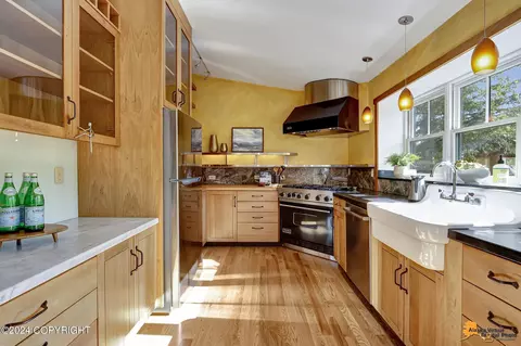 Kitchen - 14439 Fire Lake Dr, Eagle River, AK 99577 photo 1 of 5