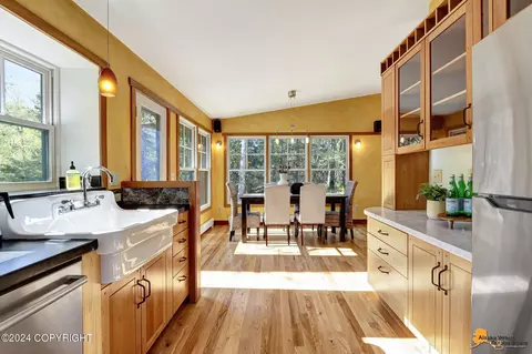 Kitchen - 14439 Fire Lake Dr, Eagle River, AK 99577 photo 5 of 5