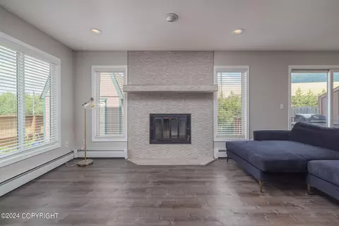 Living - 18507 Chekok Cir, Eagle River, AK 99577 photo 3 of 3