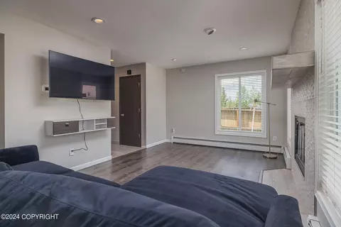 Living - 18507 Chekok Cir, Eagle River, AK 99577 photo 2 of 3
