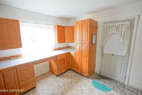 Kitchen - 35195 Soaring Ave, Sterling, AK 99672 photo 1 of 2