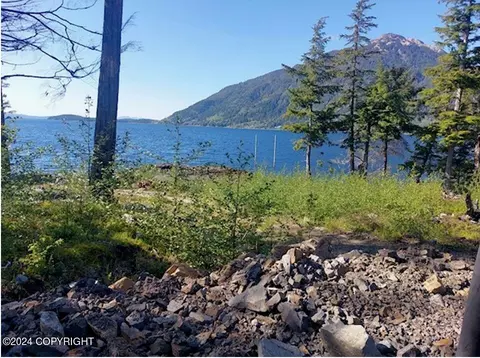 9 10 Port St Nicholas Rd, Craig, AK 99921