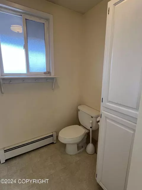 16633 Carla St, Eagle River, AK 99577 photo 8