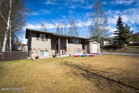 16633 Carla St, Eagle River, AK 99577