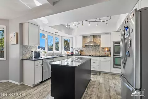 Kitchen - 10151 Pointe Resolution Dr, Anchorage, AK 99515 photo 5 of 14
