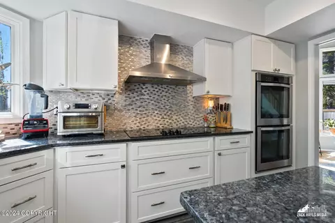 Kitchen - 10151 Pointe Resolution Dr, Anchorage, AK 99515 photo 10 of 14