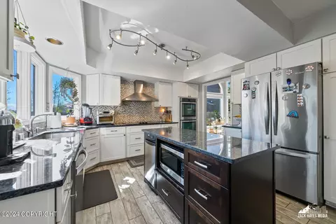 Kitchen - 10151 Pointe Resolution Dr, Anchorage, AK 99515 photo 6 of 14