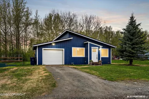 352 N Eklutna St, Palmer, AK 99645