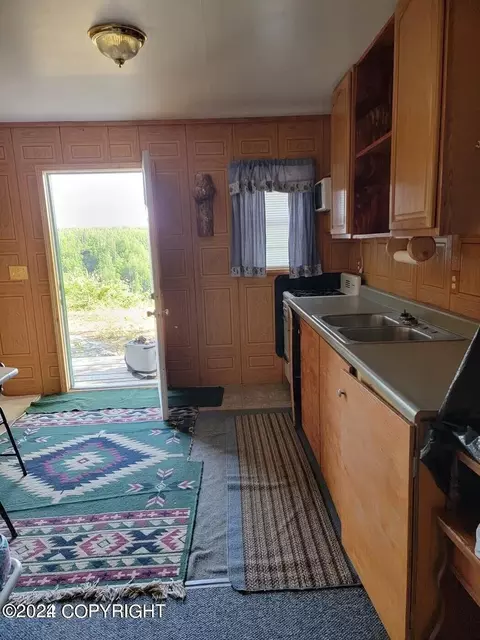 41685 S Running River Dr, Talkeetna, AK 99676 photo 4