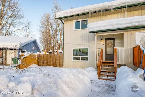 7721 Hill View Cir, Anchorage, AK 99507