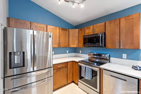 Kitchen - 3676 Image Dr, Anchorage, AK 99504 photo 2 of 4
