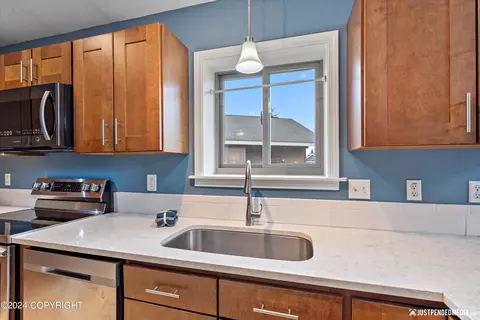 Kitchen - 3676 Image Dr, Anchorage, AK 99504 photo 4 of 4