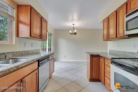 11229 Bridger Pl, Eagle River, AK 99577 photo 12