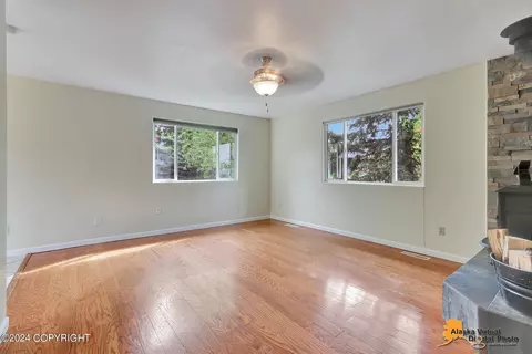 11229 Bridger Pl, Eagle River, AK 99577 photo 3