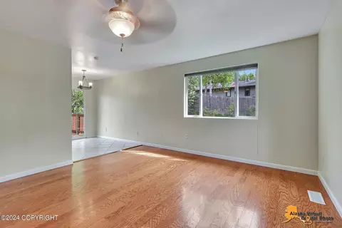11229 Bridger Pl, Eagle River, AK 99577 photo 5