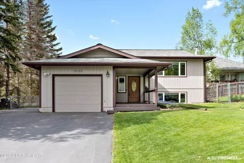 17129 Vanover Cir, Eagle River, AK 99577