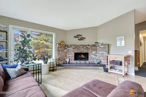 4111 Edinburgh Dr, Anchorage, AK 99502 photo 10