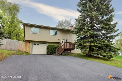 4111 Edinburgh Dr, Anchorage, AK 99502
