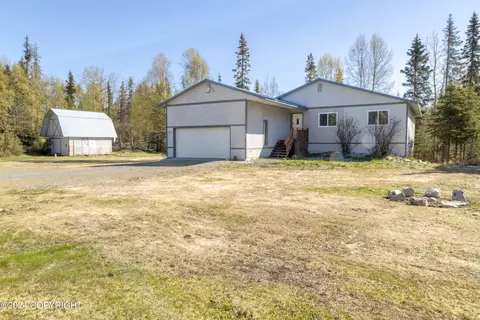 48400 Mckenzie St, Kenai, AK 99611