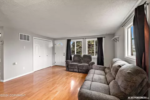 Living - 5904 Miley Dr, Anchorage, AK 99504 photo 2 of 3